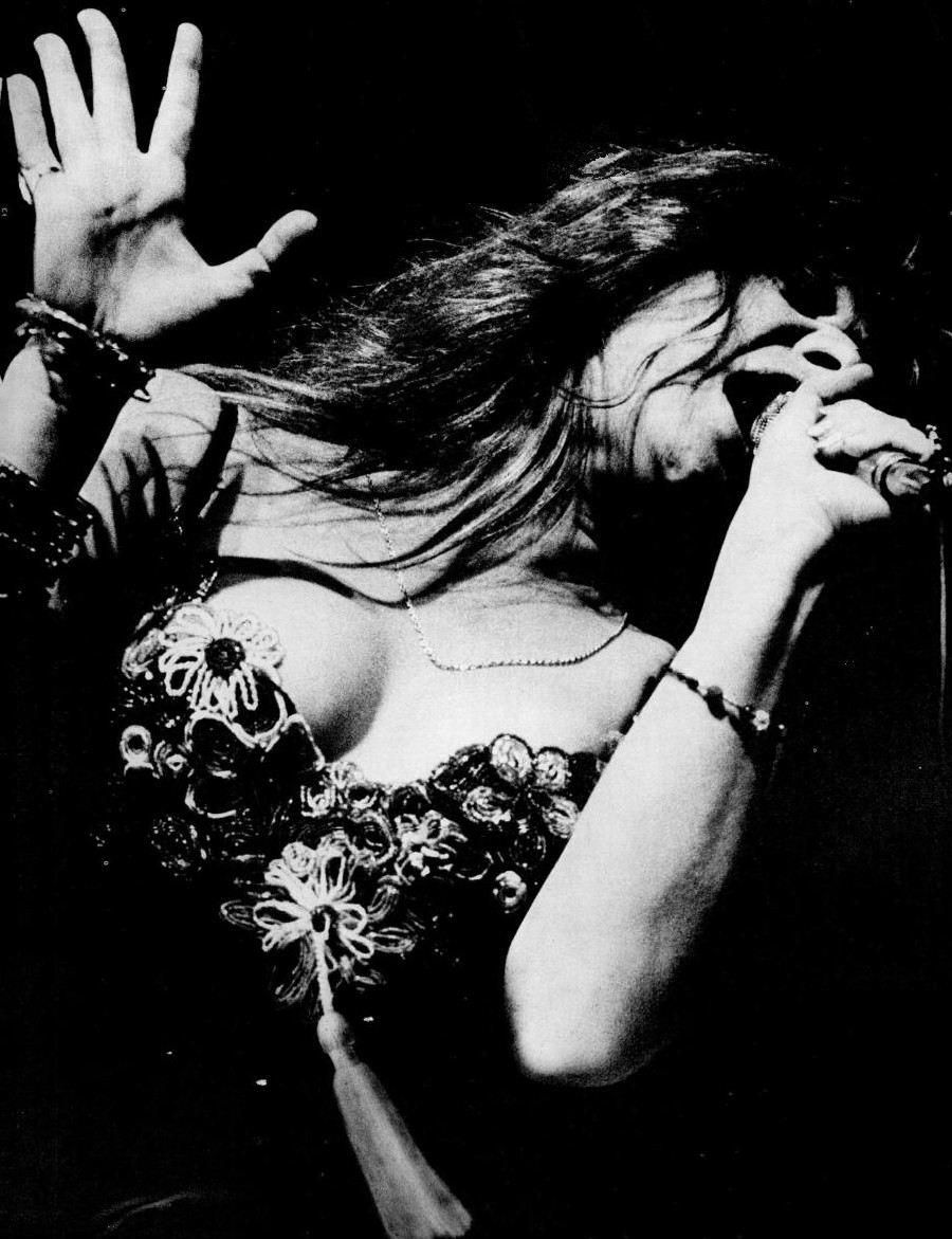 Janis_Joplin_performing